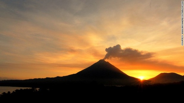 アレナル火山（コスタリカ）