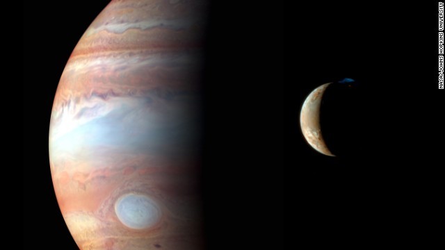 冥王星に向かう探査機「ニュー・ホライズン」が捉えた木星（左）と木星の衛星イオの姿