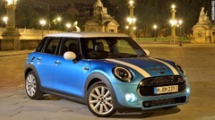 ミニは初の５ドア車を発表＝同社提供