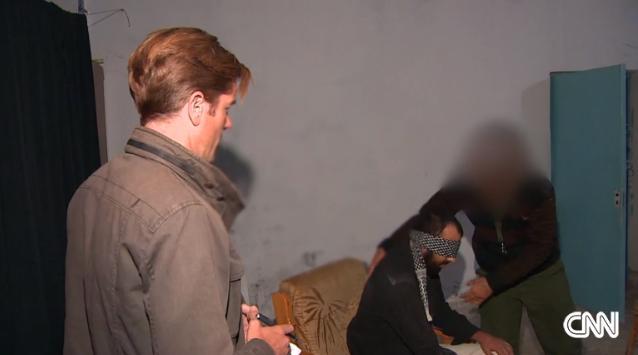 ＩＳＩＳの戦闘員とされる男性にＣＮＮがインタビュー