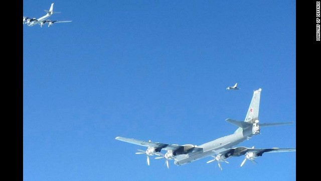 オランダの戦闘機がロシアの爆撃機の領空接近で緊急発進＝今年４月