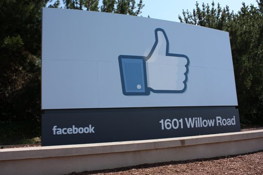 フェイスブック側も謝罪し、機能の改善を図る方針を明らかにした