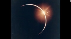 太陽を地球が隠す様子をアポロ１２号から撮影 (c)NASA