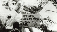 アポロ７号の乗組員は初のテレビ生中継に出演 (c)NASA