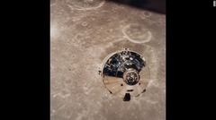 アポロ１０号からスペースモジュール「チャーリーブラウン」を撮影 (c)NASA