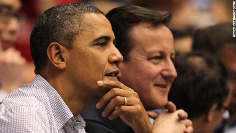 オバマ米大統領（左）とキャメロン英首相。ＡＩＩＢに対する両国の姿勢の違いが明らかに