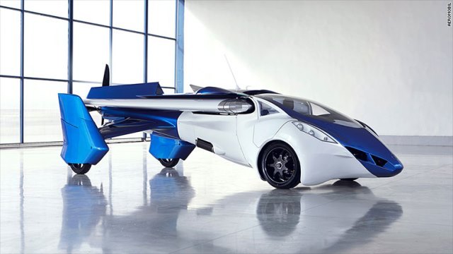 スロバキアのエアロモービル社が空飛ぶ車を２０１７年に売り出す計画を発表＝同社提供