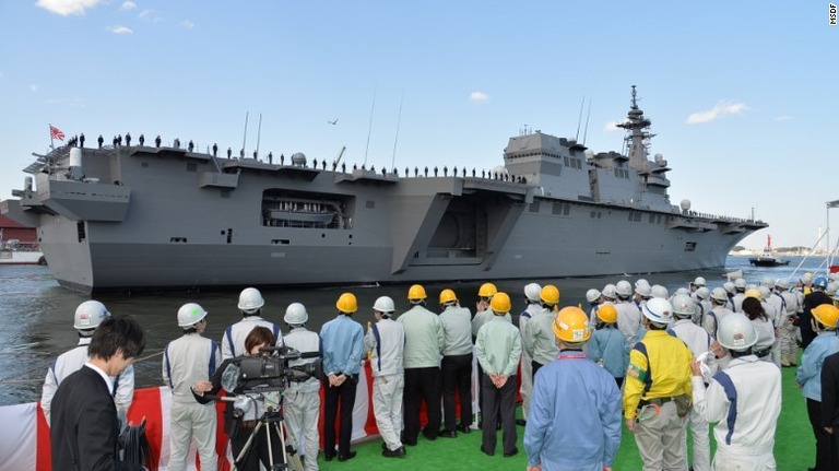 ヘリコプター搭載型護衛艦「いずも」が就役＝海上自衛隊提供