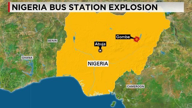 ナイジェリア北東部ゴンベのバス停で爆発があった　(C)CNN