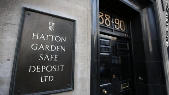 英ロンドン中心部の貸金庫業者の金庫が破られ、大量の現金や宝石が盗難被害に遭った