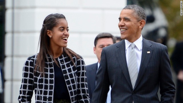 オバマ米大統領（右）と娘のマリアさん