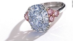 ４５０万ドルの値がつくとされていたブルーダイヤとピンクダイヤの指輪