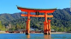 １７．厳島神社（広島）＝HIROSHIMA PREFECTURE/JNTO提供