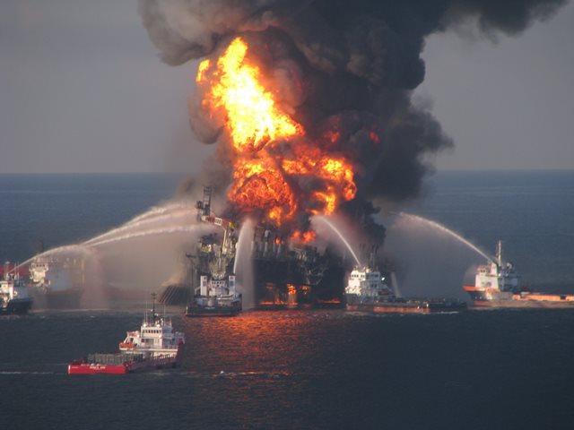 メキシコ湾での原油掘削基地の爆発事故で和解の基本合意が成立