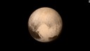 直径や雪の跡など新情報続々、ＮＡＳＡ探査機が冥王星に最接近