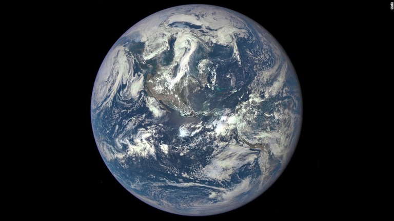 １６０万キロ離れた観測衛星から撮影した地球の姿＝ＮＡＳＡ