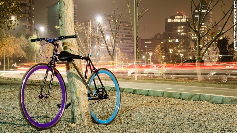 チリの若手起業家３人が「盗めない自転車」を発明した