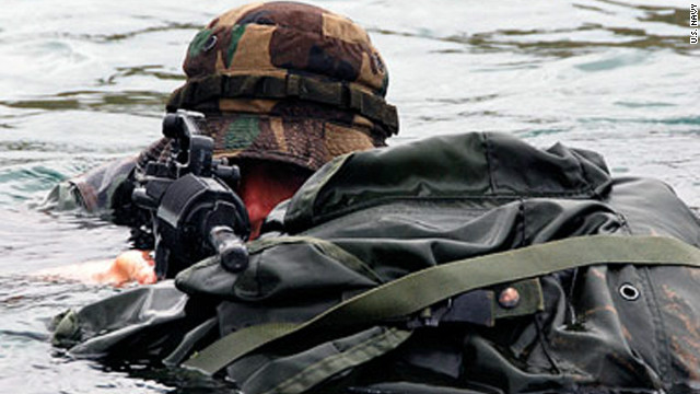 米海軍の特殊作戦部隊「ＳＥＡＬ」で活動する兵士＝U.S. NAVY
