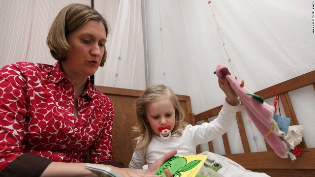 幼児期の本の読み聞かせは、脳の働きを活発にするとの調査結果が出た
