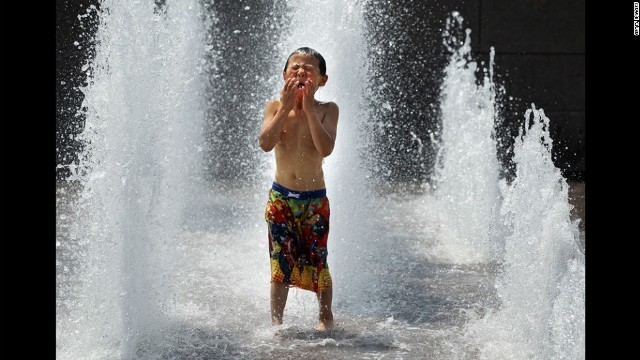 今年６～８月は陸上、海上とも記録的な暑さに