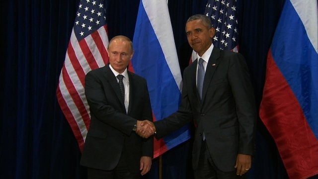 シリア問題で異なる見解を表明したオバマ米大統領（右）とプーチン・ロシア大統領