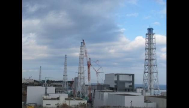 被災した東京電力福島第１原発＝２０１３年１２月