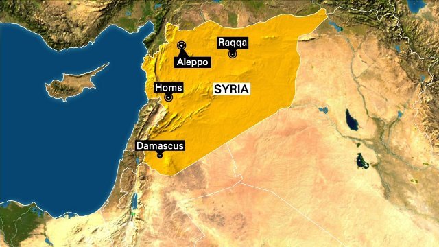 米国はシリア国内勢力によるラッカの奪還支援を目標に据える