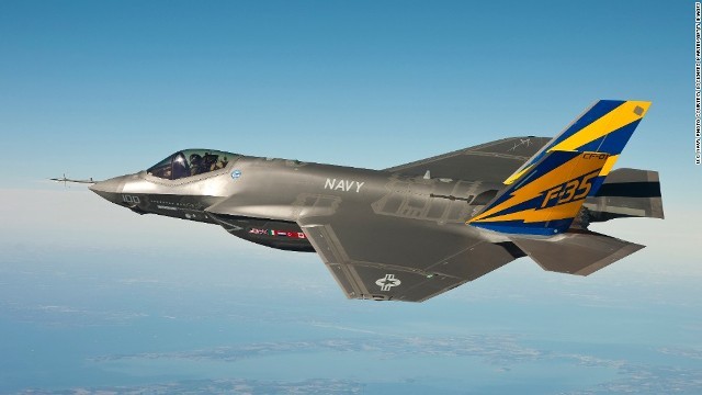 Ｆ３５の空中でのガトリング砲の射撃実験が行われた