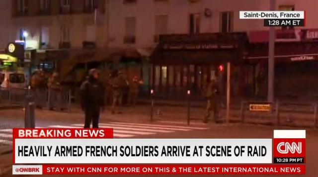 仏当局はパリ郊外サンドニにあるテロ首謀者の潜伏先と見られる建物を急襲
