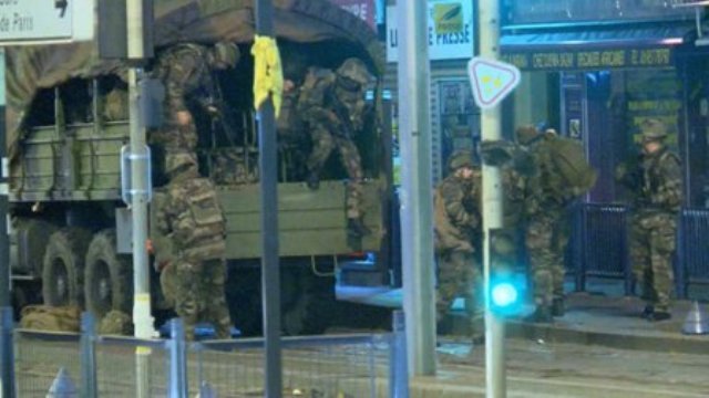 パリ郊外サンドニでの急襲作戦で、３人目の遺体が発見された