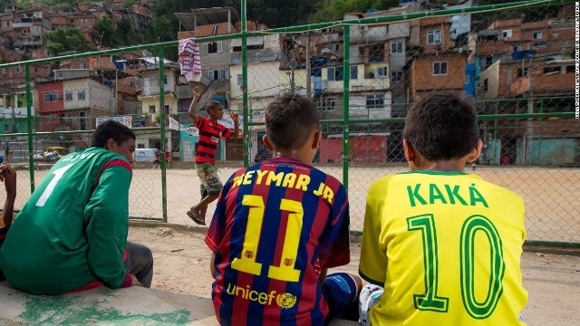 腕時計を競売にかけて得た収益は、ブラジルでのサッカー事業に還元される