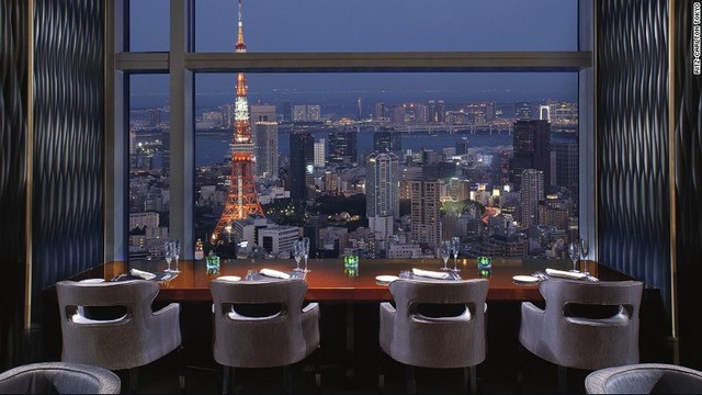 リッツカールトン東京が１０月初めに開催した食のイベントには世界中から有名なシェフが参加＝同ホテル