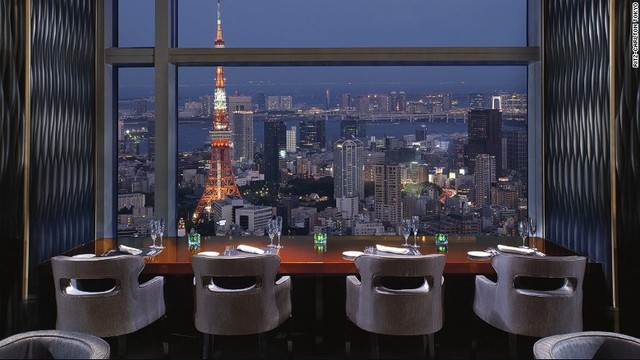 リッツカールトン東京が１０月初めに開催した食のイベントには世界中から有名なシェフが参加＝同ホテル