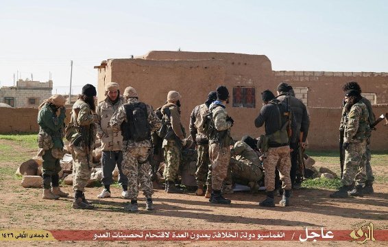 ＩＳＩＳの宣伝写真。アフガンやパキスタンの支部に所属する戦闘員の正確な人数は不明