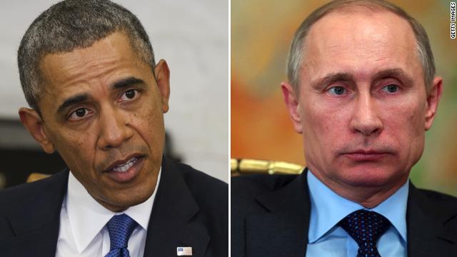 オバマ米大統領（左）とプーチン大統領は電話で意見を交わした