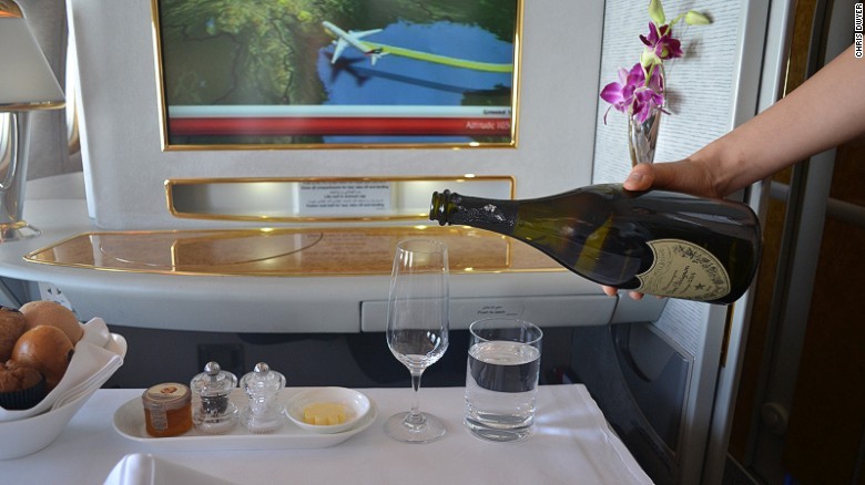 エミレーツ航空は昨年、ワインをアン・プリムールで購入し、地下に貯蔵するために、向こう１０年間に５億ドルを投資すると発表した