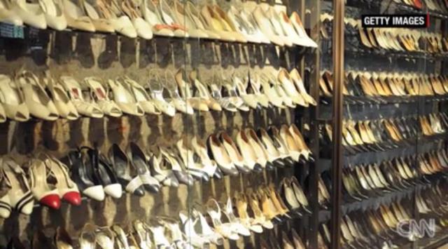 イメルダ夫人は靴のコレクションでも有名だった - CNN.co.jp