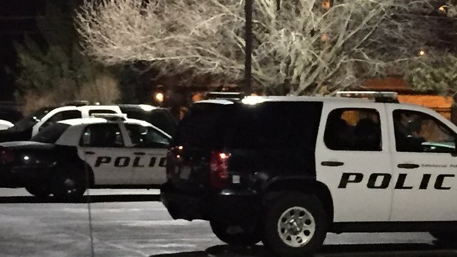 無差別の銃撃で６人が死亡した