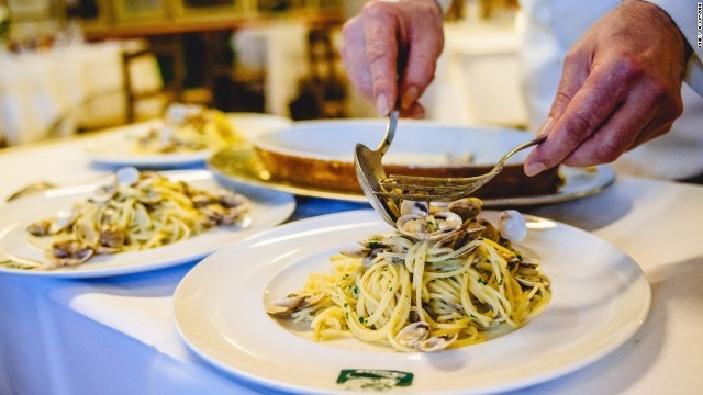 オリーブオイルをふんだんに使う料理は値上がりも予想される