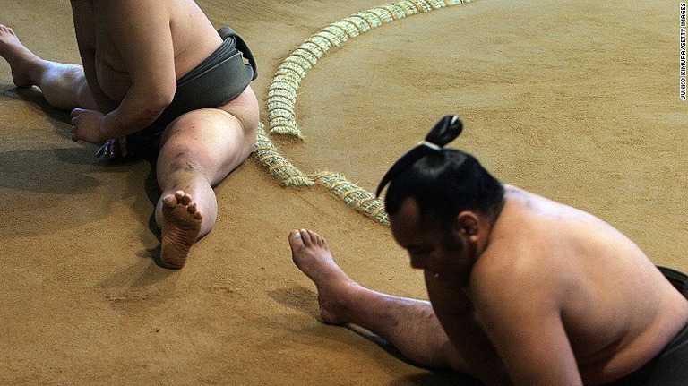 相撲部屋を訪問するなら、本場所中が最適かもしれない