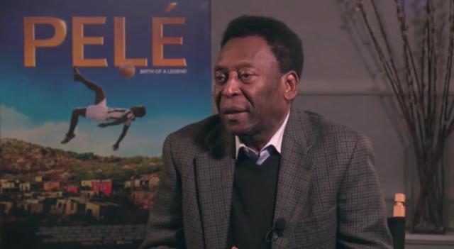 自身の伝記映画についてインタビューに答えるペレ氏