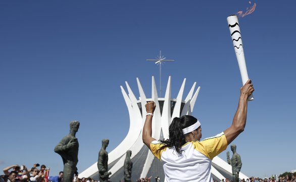 リオ五輪開幕を８月に控える中、ブラジルの政局は混迷を深めるばかりだ＝ Rio 2016 