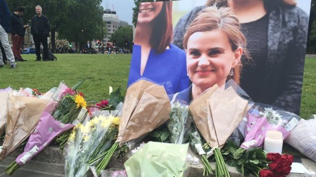 ジョー・コックス下院議員の殺害は英国に衝撃を与えた