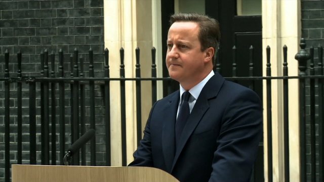 官邸前での演説でＥＵ残留を訴えるキャメロン英首相