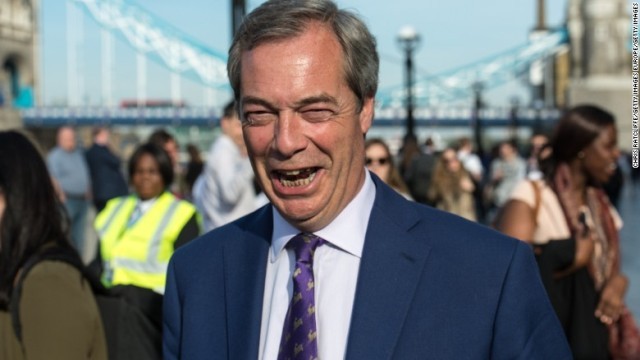 英国独立党（ＵＫＩＰ）のファラージ党首が辞任を表明した