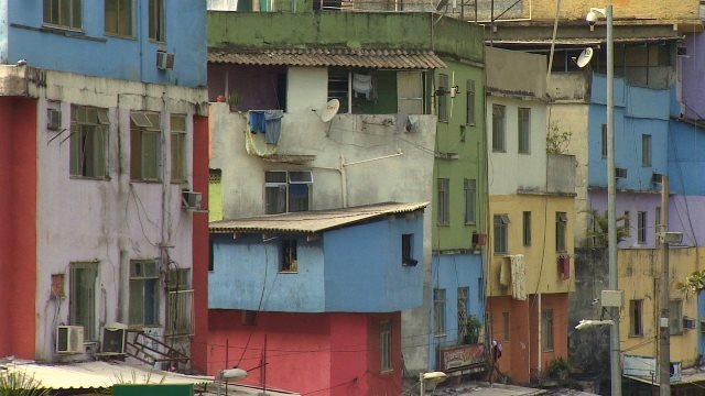 リオ周辺のスラム街の住民は、大会期間中の安全対策に懸念を抱いている