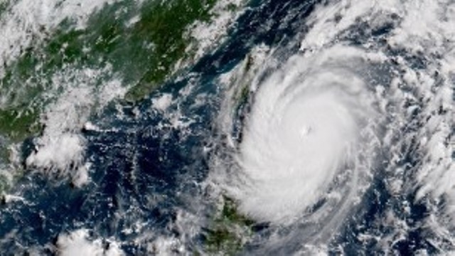 非常に勢力の強い台風１号（ニパルタック）が台湾に上陸＝気象庁