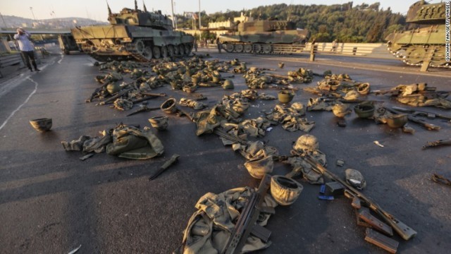 トルコのクーデター未遂を受け、南部の米軍基地が閉鎖された
