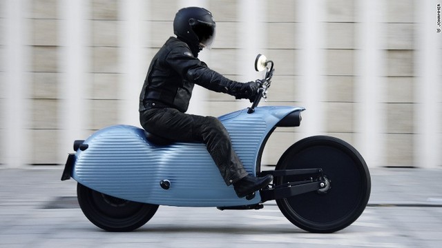 １．未来をイメージして設計された電動バイク「ジョハマーＪ１」