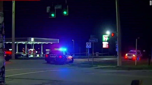 米フロリダ州のナイトクラブ前で銃乱射があり、２人が死亡した＝ＷＩＮＫ